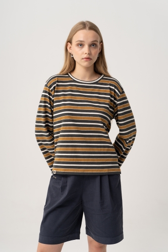 Longsleeve_OVERSIZE_DUST_01.jpg