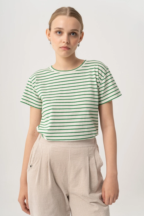 Tshirt_CLASSIC_BLOOM_03.jpg