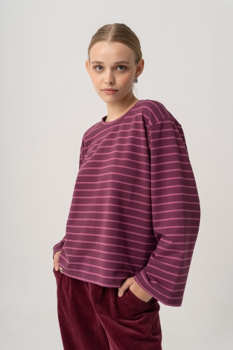 Longsleeve_OVERSIZE_PLUM_02.jpg
