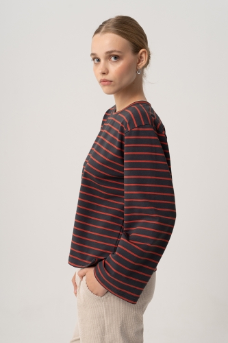 Longsleeve_OVERSIZE_CHILI_06.jpg