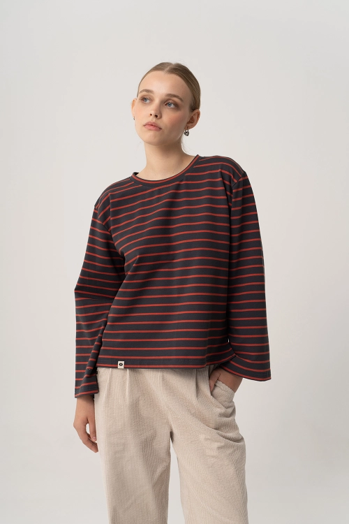 Longsleeve_OVERSIZE_CHILI_08.jpg